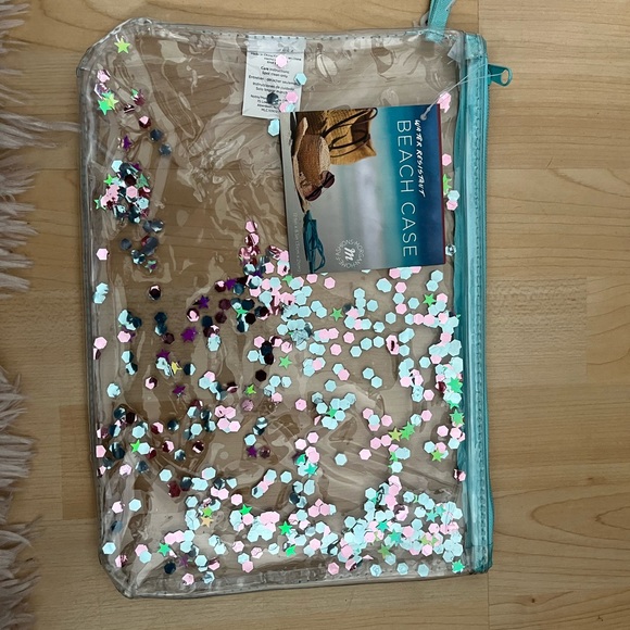 Beach case - Picture 3 of 3